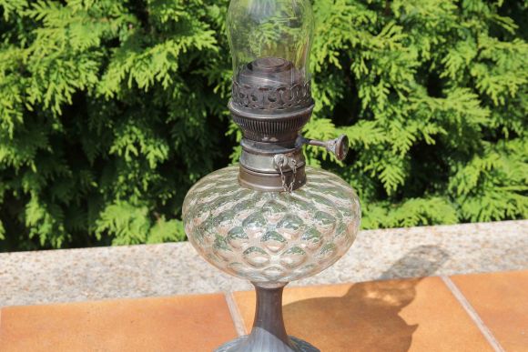 Антикварная керосиновая лампа. Европа. Начало 20 века