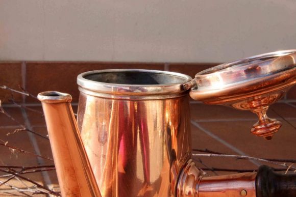 Замечательный медный кофейник с клеймом