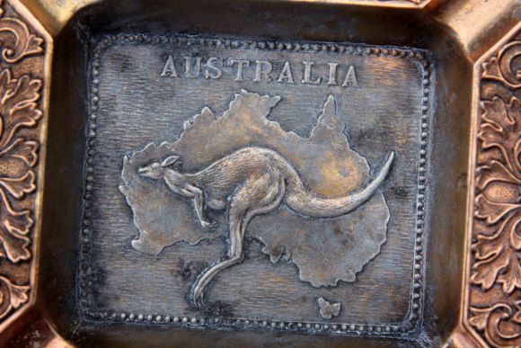 Винтажная австралийская пепельница. Медь