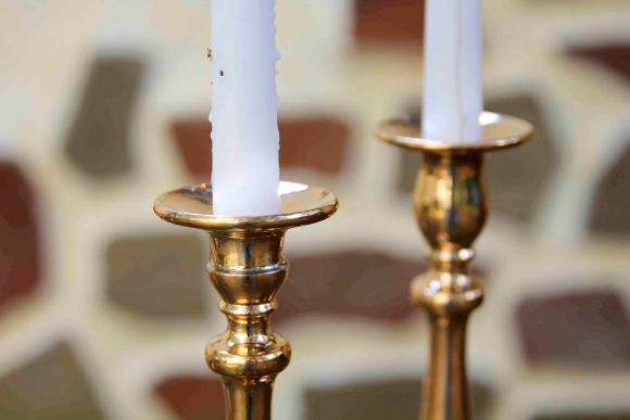 Отличная пара тяжелых латунных старинных подсвечников