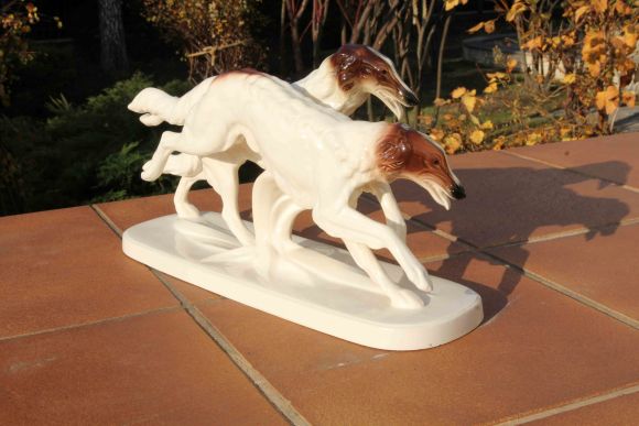 Фарфоровая статуэтка KARL ENS "Бегущие борзые. Европа. Начало 20 века