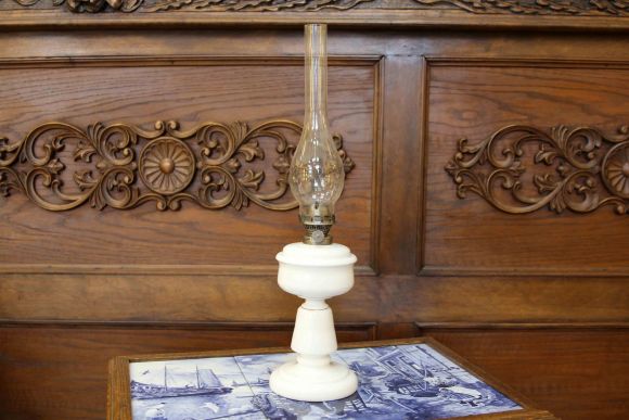 Винтажная керосиновая лампа из стекла. Европа. Начало 20 века