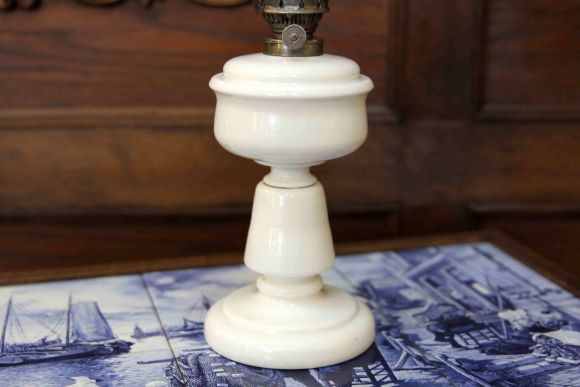 Винтажная керосиновая лампа из стекла. Европа. Начало 20 века