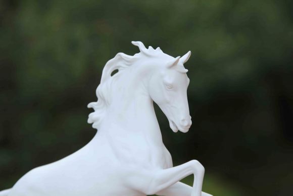 Фарфоровая статуэтка "Конь на дыбах" Kaiser / Кайзер. Германия.