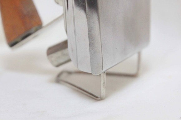 Винтажный электрический утюг в рабочем состоянии. Середина 20 вв