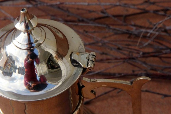 Идеальный старинный латунный кофейник