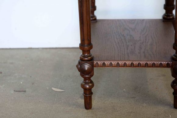 Самоварный дубовый столик с мраморной столешницей