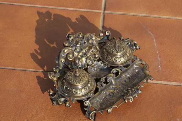 Старинная чернильница из бронзы. Европа. Начало 20 века