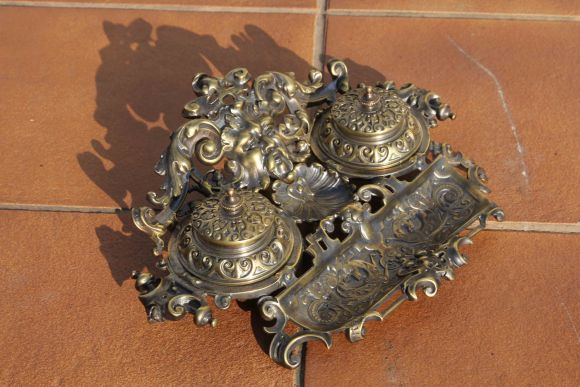 Старинная чернильница из бронзы. Европа. Начало 20 века