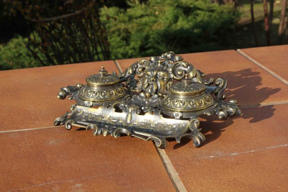 Старинная чернильница из бронзы. Европа. Начало 20 века