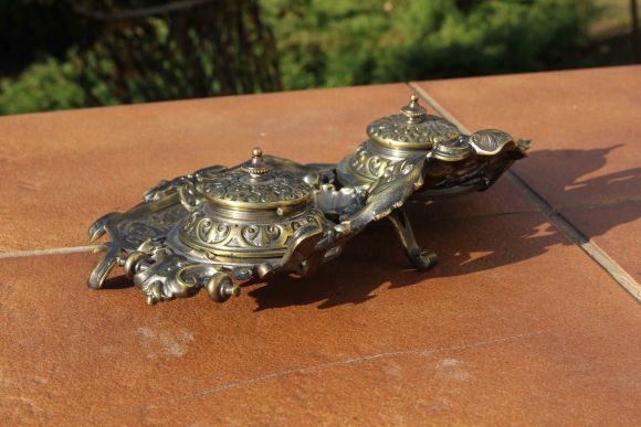 Старинная чернильница из бронзы. Европа. Начало 20 века