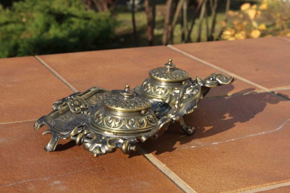 Старинная чернильница из бронзы. Европа. Начало 20 века