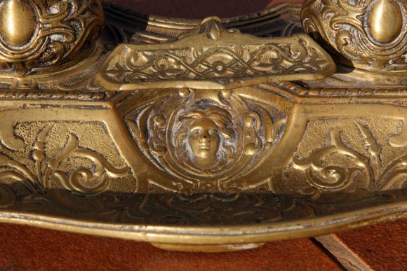 Старинная чернильница из бронзы с патиной. Европа. Начало 20 века