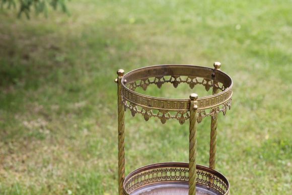 Винтажная подставка для цветов из латуни.