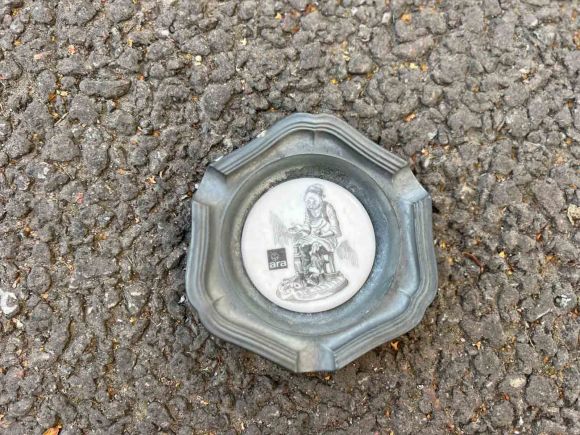 Оловянная пепельница с вставкой. Германия