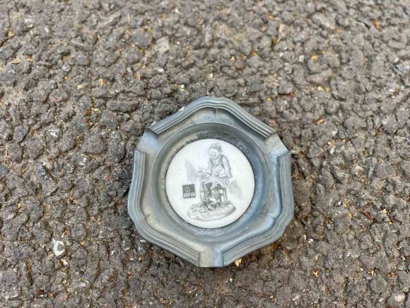 Оловянная пепельница с вставкой. Германия