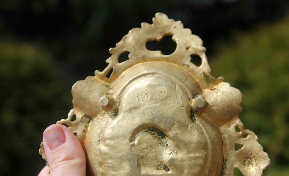 Невероятная пепельница. Вся в узорах и резьбе. Рог изобилия