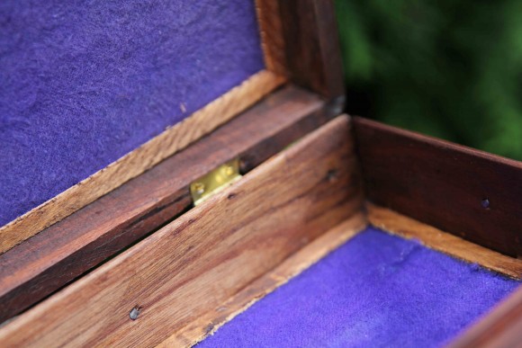 Большая резная деревянная шкатулка