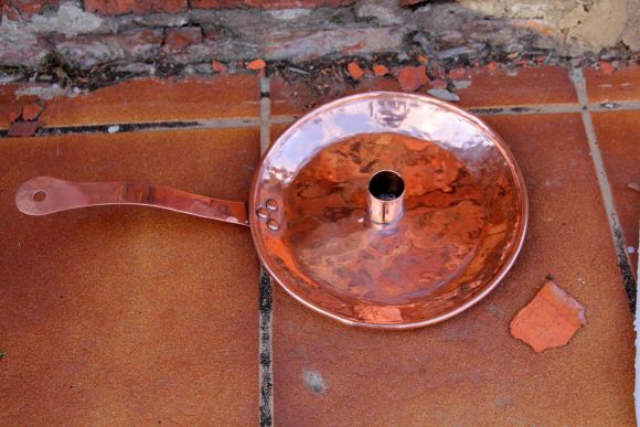 Медный подсвечник из средневековья. Европа