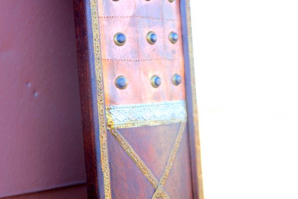 Винтажное зеркало в азиатском стиле