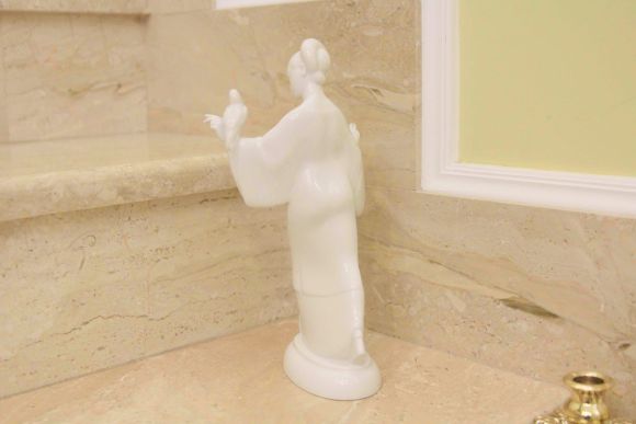 Статуэтка китаянка с попугаем KPM Berlin