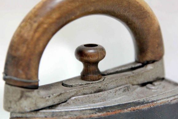 Очень редкий экземпляр утюга три в одном. Европа. начало 20 вв Очень редкий экземпляр утюга три в одном. Европа. начало 20 вв