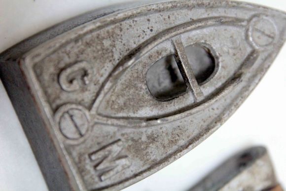 Очень редкий экземпляр утюга три в одном. Европа. начало 20 вв Очень редкий экземпляр утюга три в одном. Европа. начало 20 вв