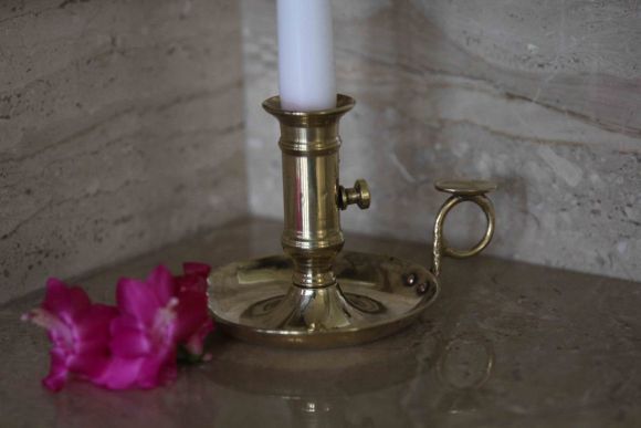 Антикварный подсвечник из латуни. Европа. Начало 20 века