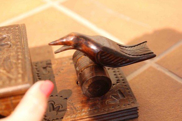 Редкая старинная сигаретница с птичкой. Европа. Начало 20 века