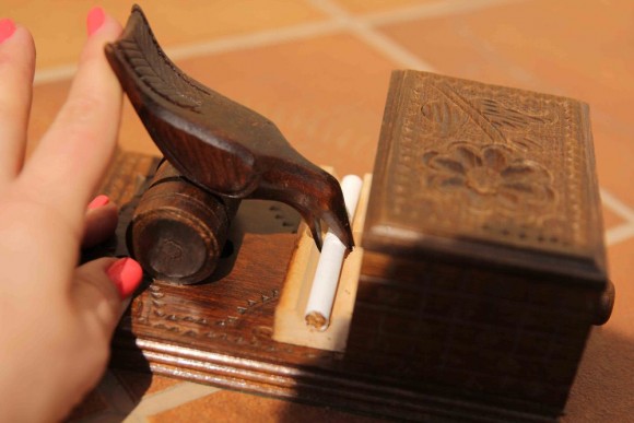 Редкая старинная сигаретница с птичкой. Европа. Начало 20 века