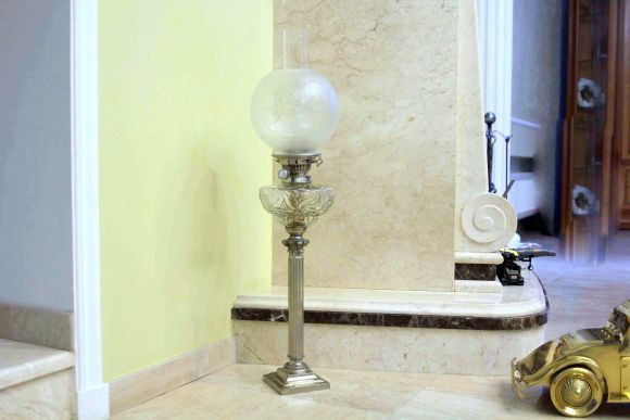 Невероятная потрясающая лампа колонна. Европа. Конец 19 века