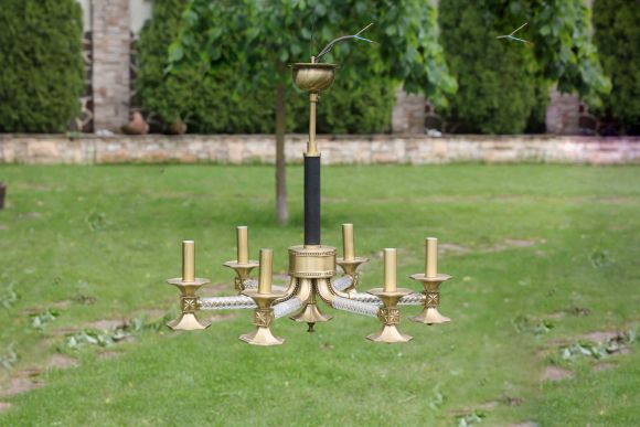 Очень интересная, необычная люстра из латуни.