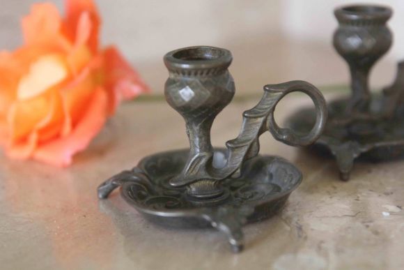 Очень красивые бронзовые подсвечники в патине