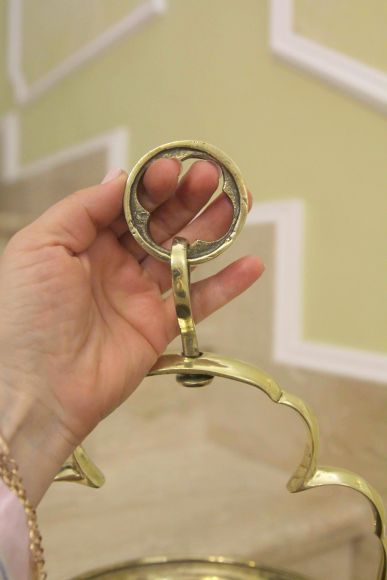 Старинный латунный умывальник-двуносик.