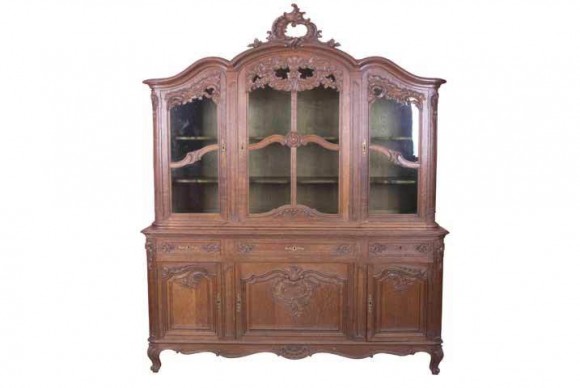 Старинный резной посудный шкаф - буфет. Ручная работа. Европа. Начало 20 века