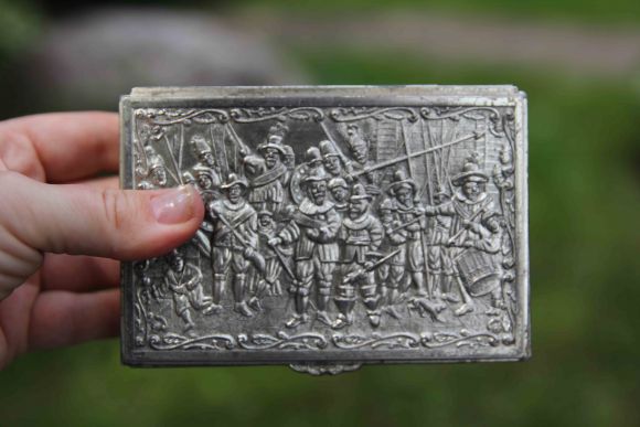 Голландская шкатулка военно-праздничной тематики