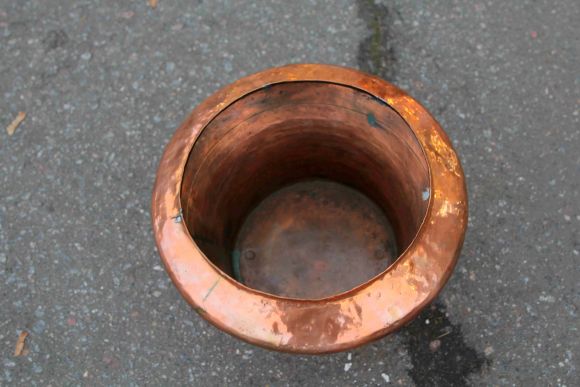 Старинное тяжелое медное кашпо ручной работы