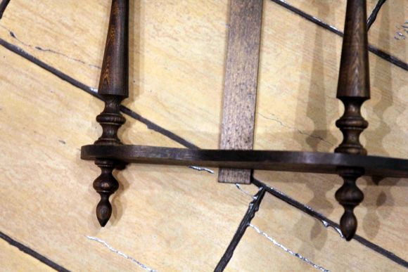 Старинная навесная легкая полка из дуба