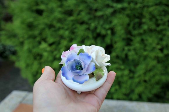 Цветочная композиция, очарование английских фарфоровых роз.