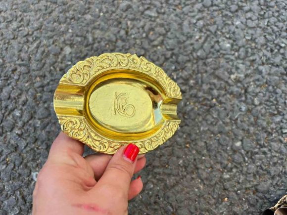 Латунная пепельница - форма овал. KRO