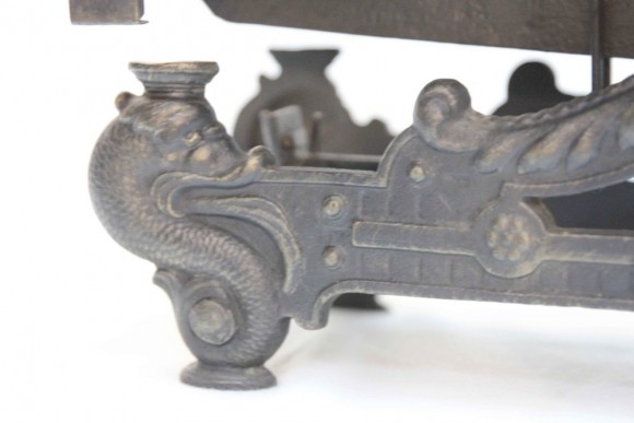 Старинные тяжелые весы на 20 кг. Чугунное литье. Европа