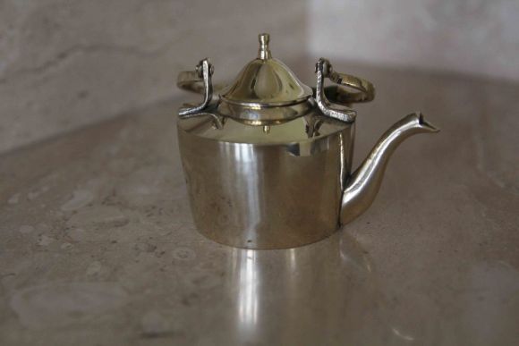 Латунный чайничек в миниатюре