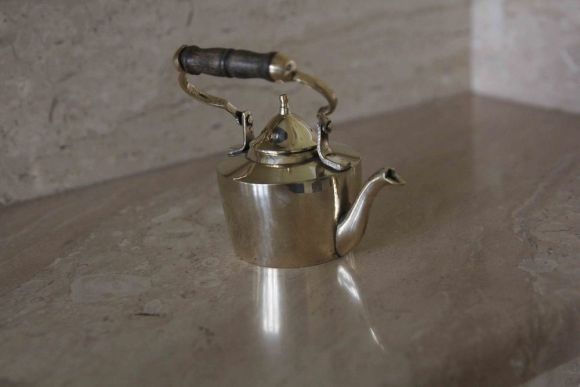 Латунный чайничек в миниатюре