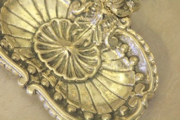 Изящный набор для камина после полной реставрации и полировки.