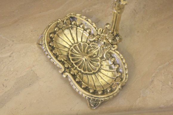 Изящный набор для камина после полной реставрации и полировки.