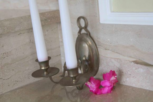 Очень интересный настенный старинный подсвечник - бра