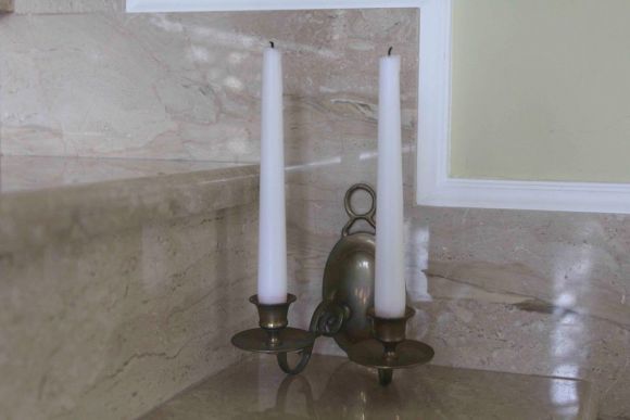 Очень интересный настенный старинный подсвечник - бра