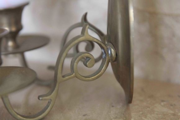 Очень интересный настенный старинный подсвечник - бра