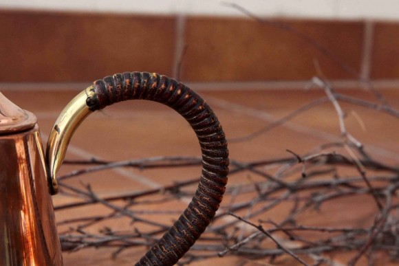 Медный чайничек под самовар с кожаной оплеткой