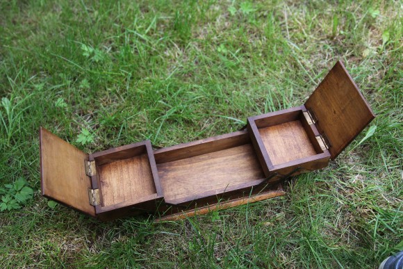 Замечательная резная шкатулочка - для мелочей или рукоделия